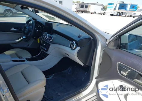 2018 Mercedes-Benz Gla 250 z USA, uszkodzony, nr VIN WDCTG4EB4JJ398359